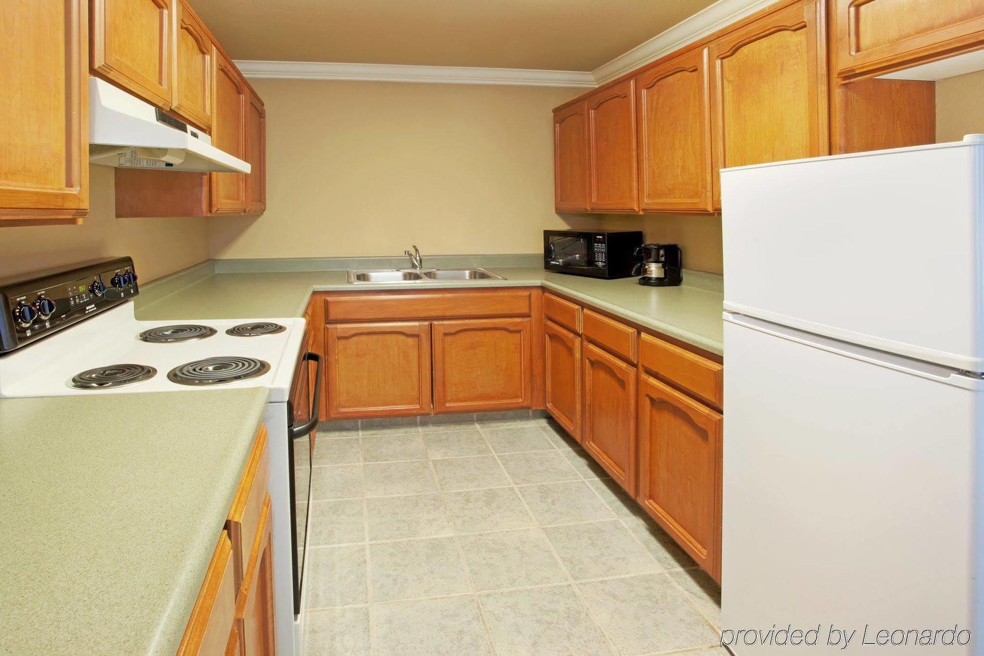 Holiday Inn Express & Suites Oakland - Airport By Ihg Eksteriør bilde