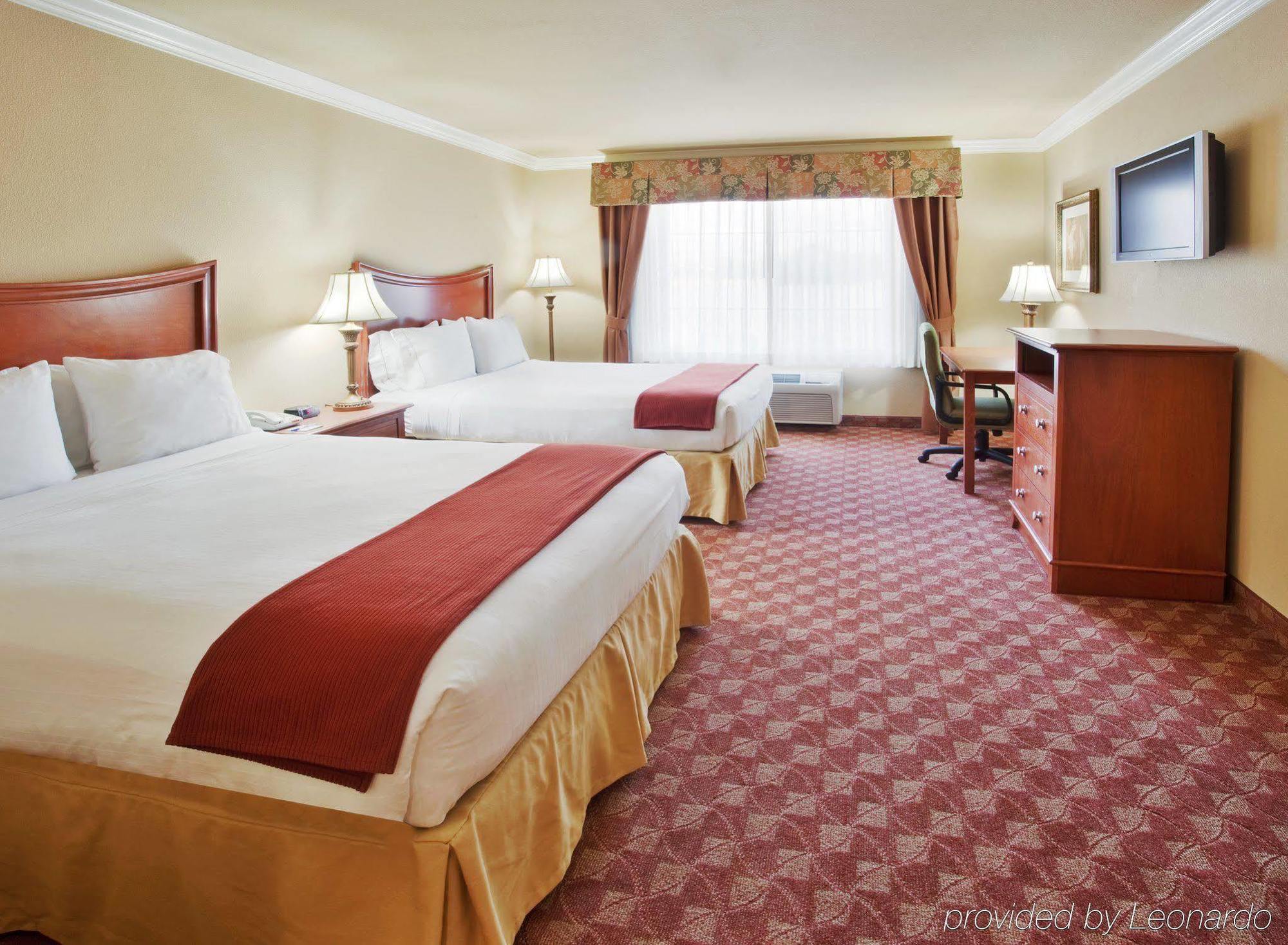 Holiday Inn Express & Suites Oakland - Airport By Ihg Rom bilde