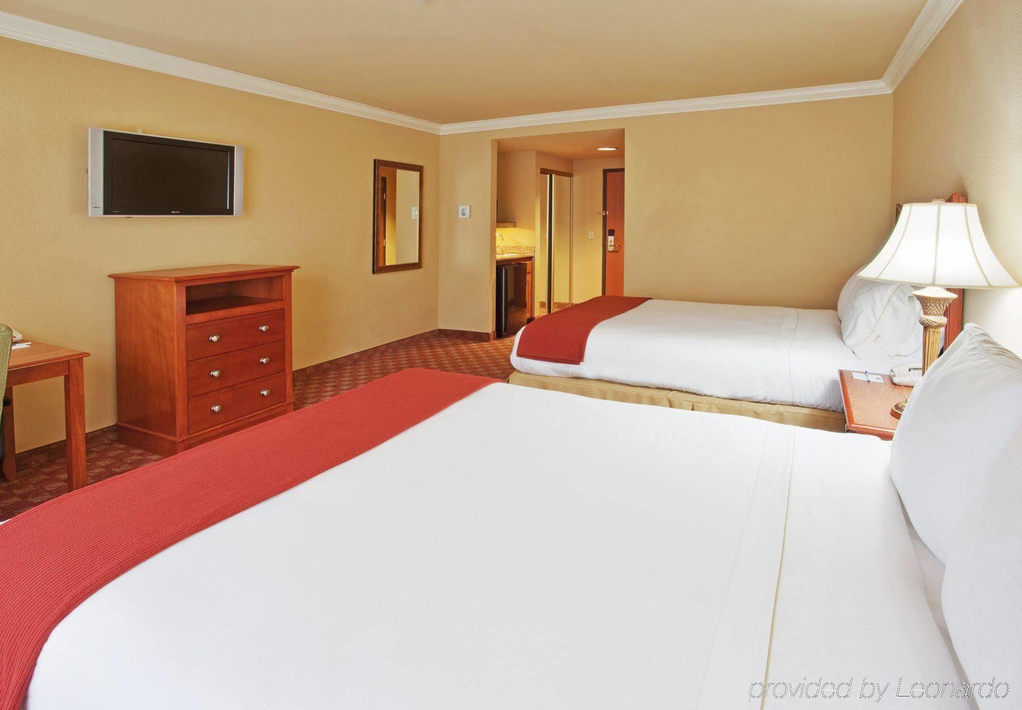 Holiday Inn Express & Suites Oakland - Airport By Ihg Rom bilde
